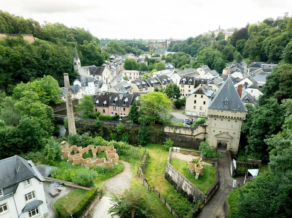 Parcours inédit de la LUGA à travers les jardins urbains qui continuent de rythmer la ceinture verte de la capitale