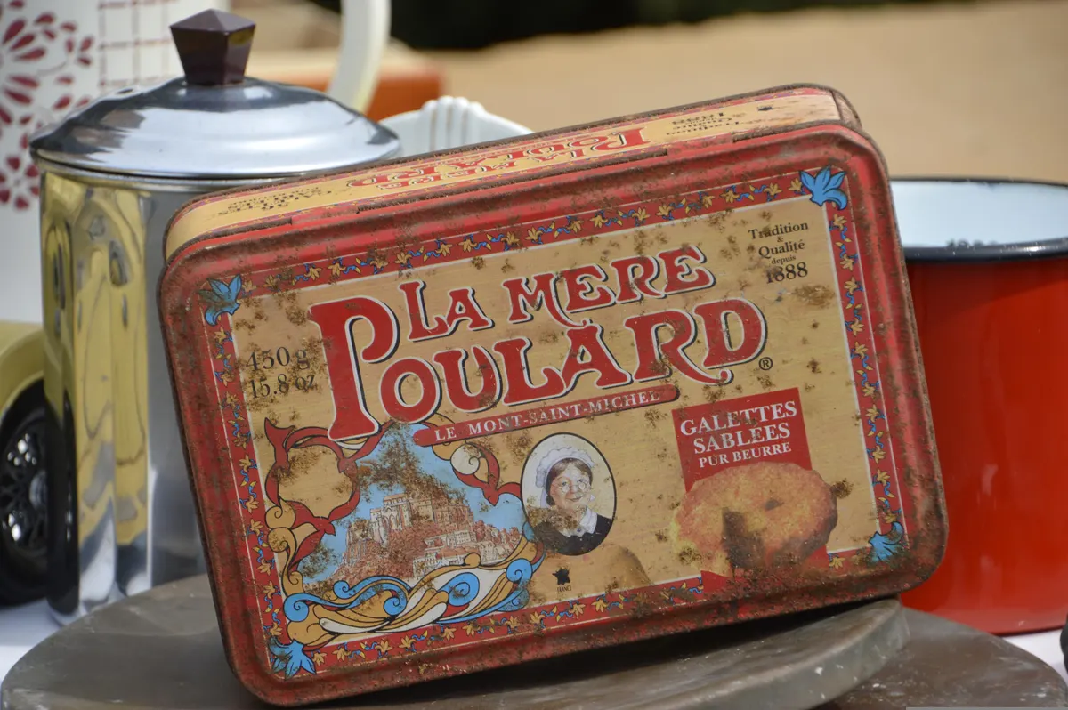 Brocante dans les rues du village le 30 août 2026